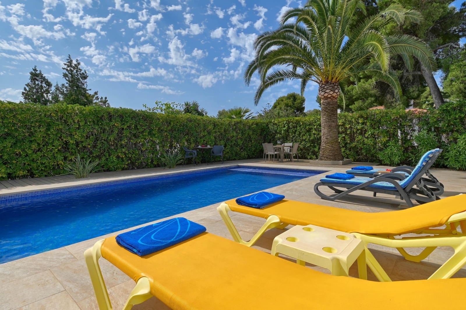 4 slaapkamer Villa voor vakantieverhuur in Javea / Xabia met zwembad garage - € 1.267 (Ref: 3712982)