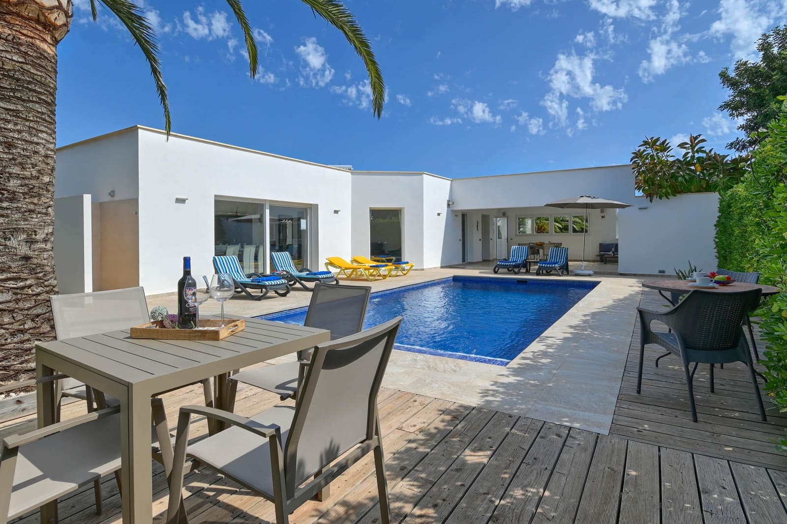 4 slaapkamer Villa voor vakantieverhuur in Javea / Xabia met zwembad garage - € 1.267 (Ref: 3712982)
