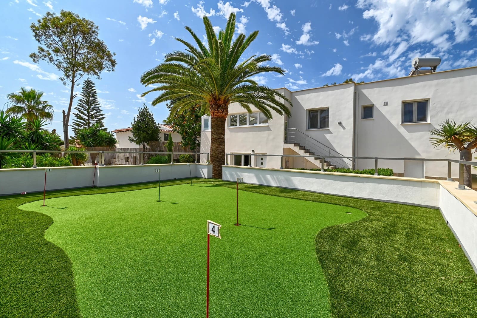 4 slaapkamer Villa voor vakantieverhuur in Javea / Xabia met zwembad garage - € 1.267 (Ref: 3712982)