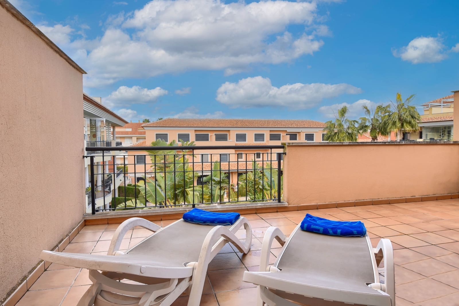 3 sovrum Lägenhet för semesterbostäder i Arenal med pool garage - 780 € (Ref: 3712986)