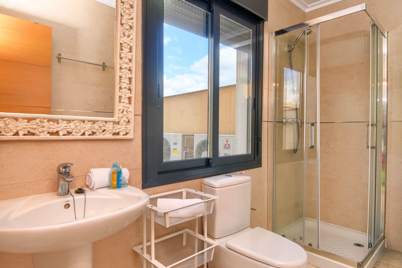 3 sovrum Lägenhet för semesterbostäder i Arenal med pool garage - 780 € (Ref: 3712986)