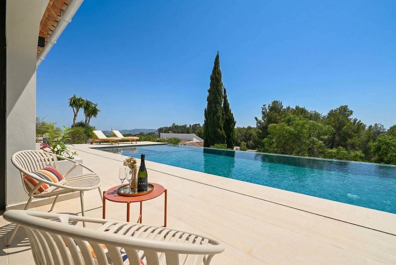 5 bedroom Villa for holiday rental in Javea / Xabia with pool garage - € 1,656 (Ref: 3712989)