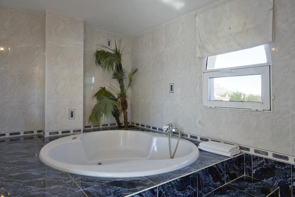 4 sovrum Villa för semesterbostäder i Javea / Xabia med pool garage - 1 124 € (Ref: 3712997)