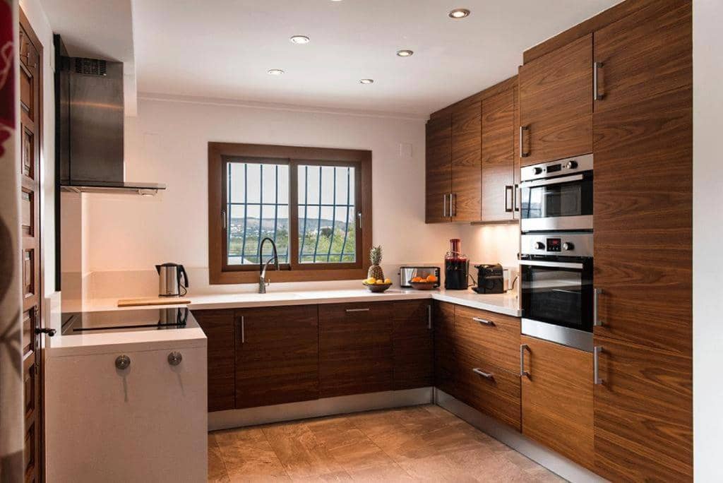   3 soveværelse   ferieVilla i Javea / Xabia   med   swimmingpool  garage  - € 798 (Ref: 3713000)