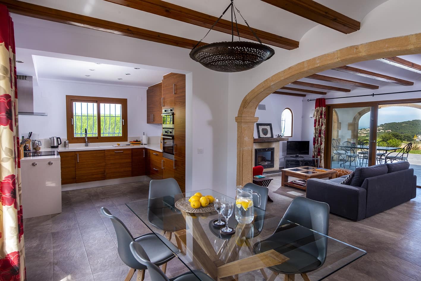   3 soveværelse   ferieVilla i Javea / Xabia   med   swimmingpool  garage  - € 798 (Ref: 3713000)