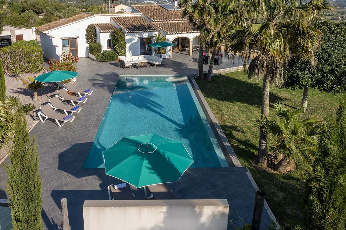   3 soveværelse   ferieVilla i Javea / Xabia   med   swimmingpool  garage  - € 798 (Ref: 3713000)