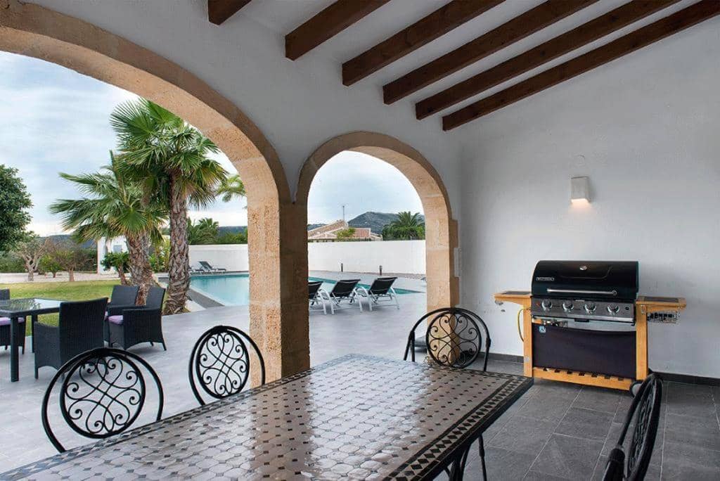 3 bedroom Villa for holiday rental in Javea / Xabia with pool garage - € 848 (Ref: 3713000)