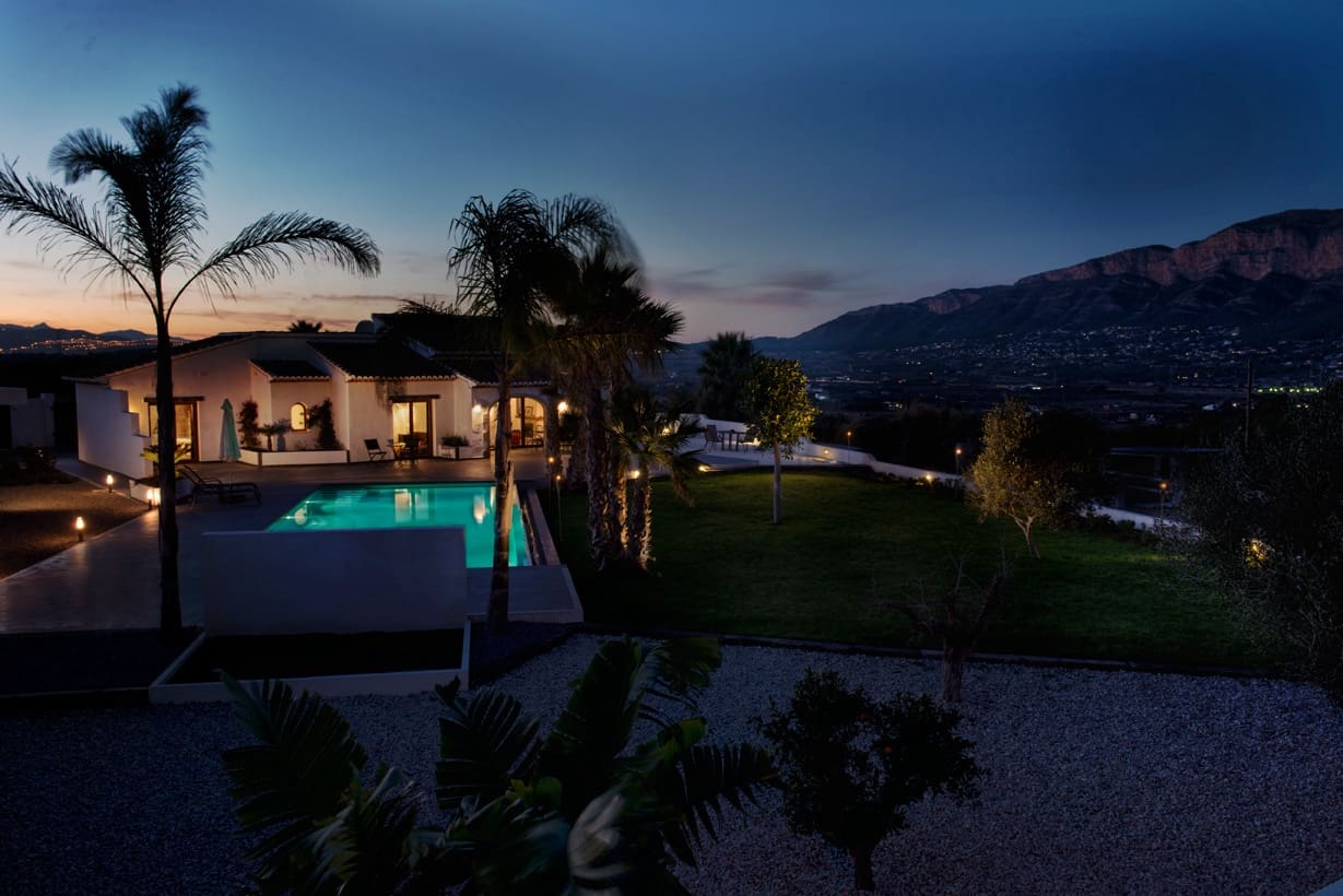 3 bedroom Villa for holiday rental in Javea / Xabia with pool garage - € 848 (Ref: 3713000)