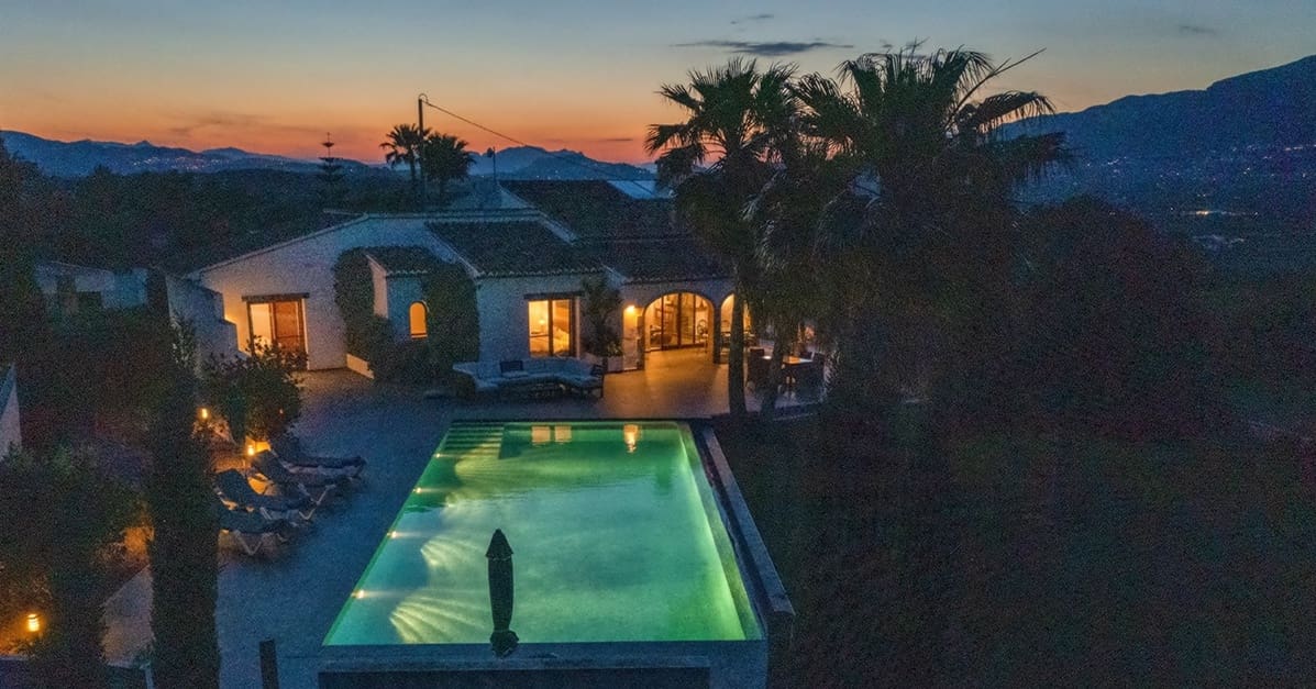 3 bedroom Villa for holiday rental in Javea / Xabia with pool garage - € 848 (Ref: 3713000)