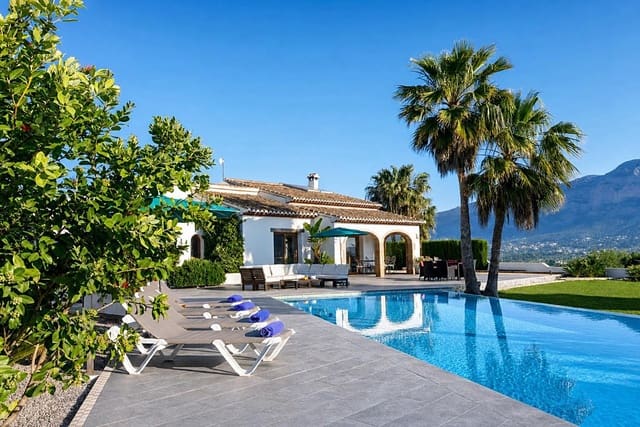 3 makuuhuone Huvila lomavuokrausta paikassa Partides comunes - Adsubia, Javea / Xàbia mukana uima-altaan 
autotalli - 848 € (Ref: 3713000)