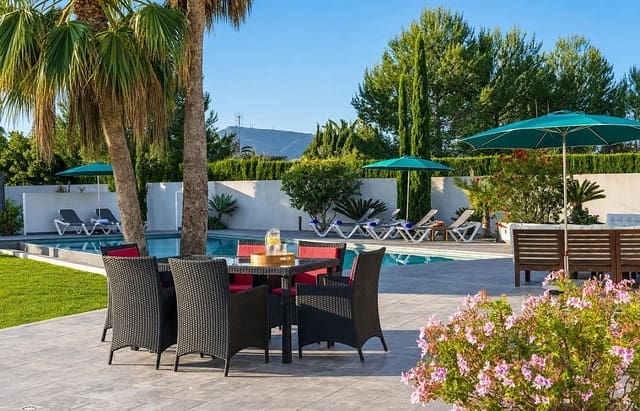 3 makuuhuone Huvila lomavuokrausta paikassa Partides comunes - Adsubia, Javea / Xàbia mukana uima-altaan 
autotalli - 848 € (Ref: 3713000)