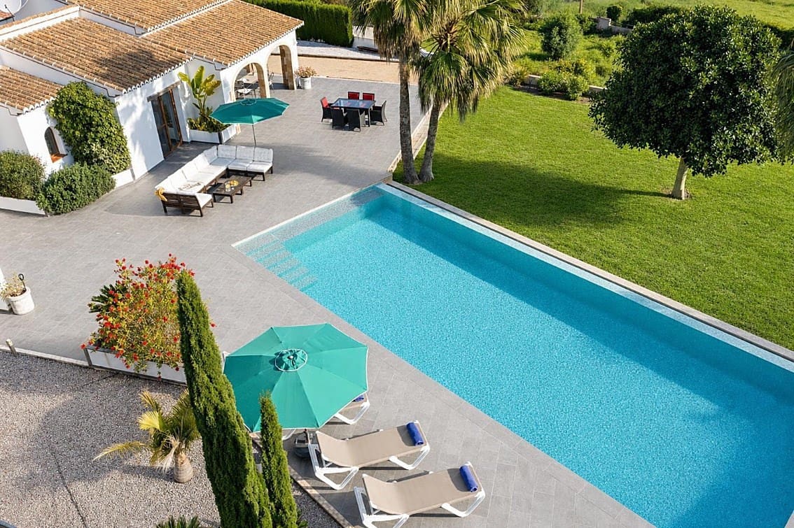 3 bedroom Villa for holiday rental in Javea / Xabia with pool garage - € 848 (Ref: 3713000)