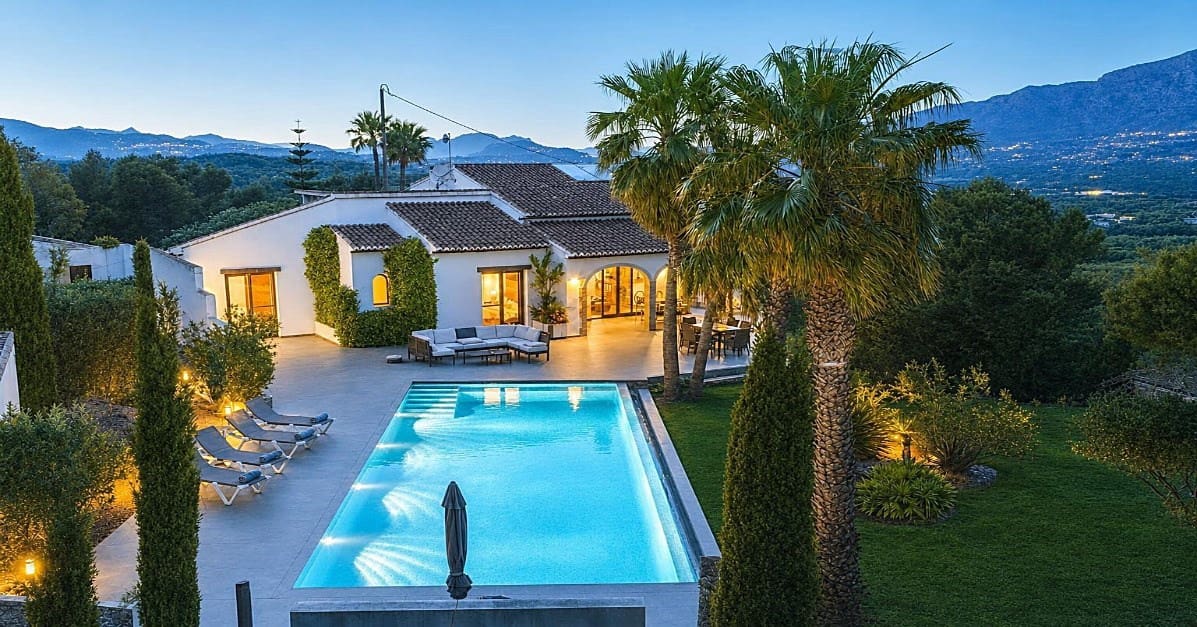 3 bedroom Villa for holiday rental in Javea / Xabia with pool garage - € 848 (Ref: 3713000)