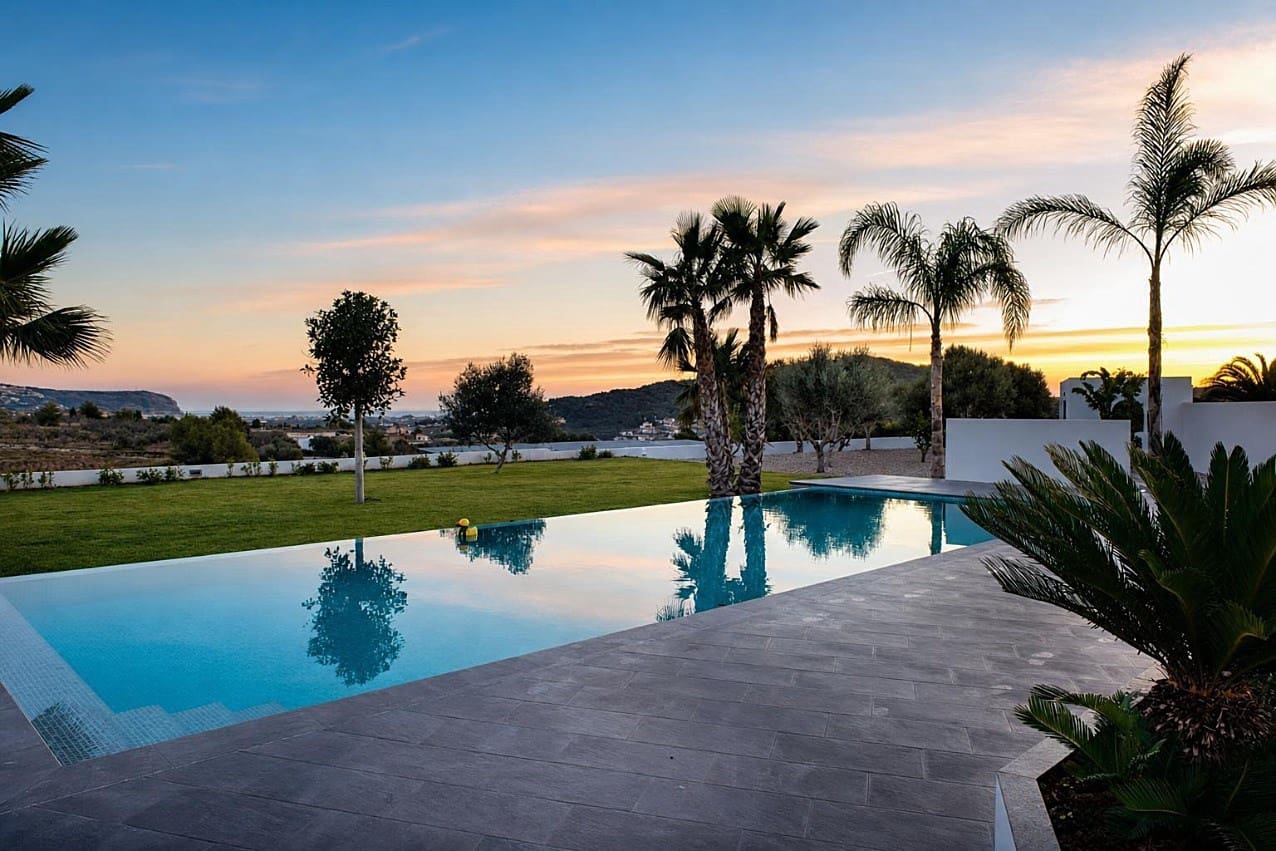 3 bedroom Villa for holiday rental in Javea / Xabia with pool garage - € 848 (Ref: 3713000)