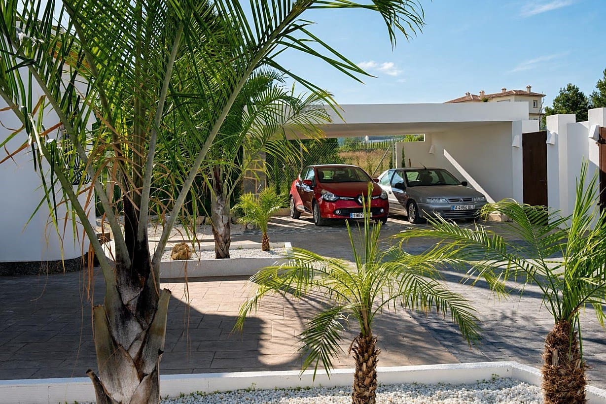 3 bedroom Villa for holiday rental in Javea / Xabia with pool garage - € 848 (Ref: 3713000)