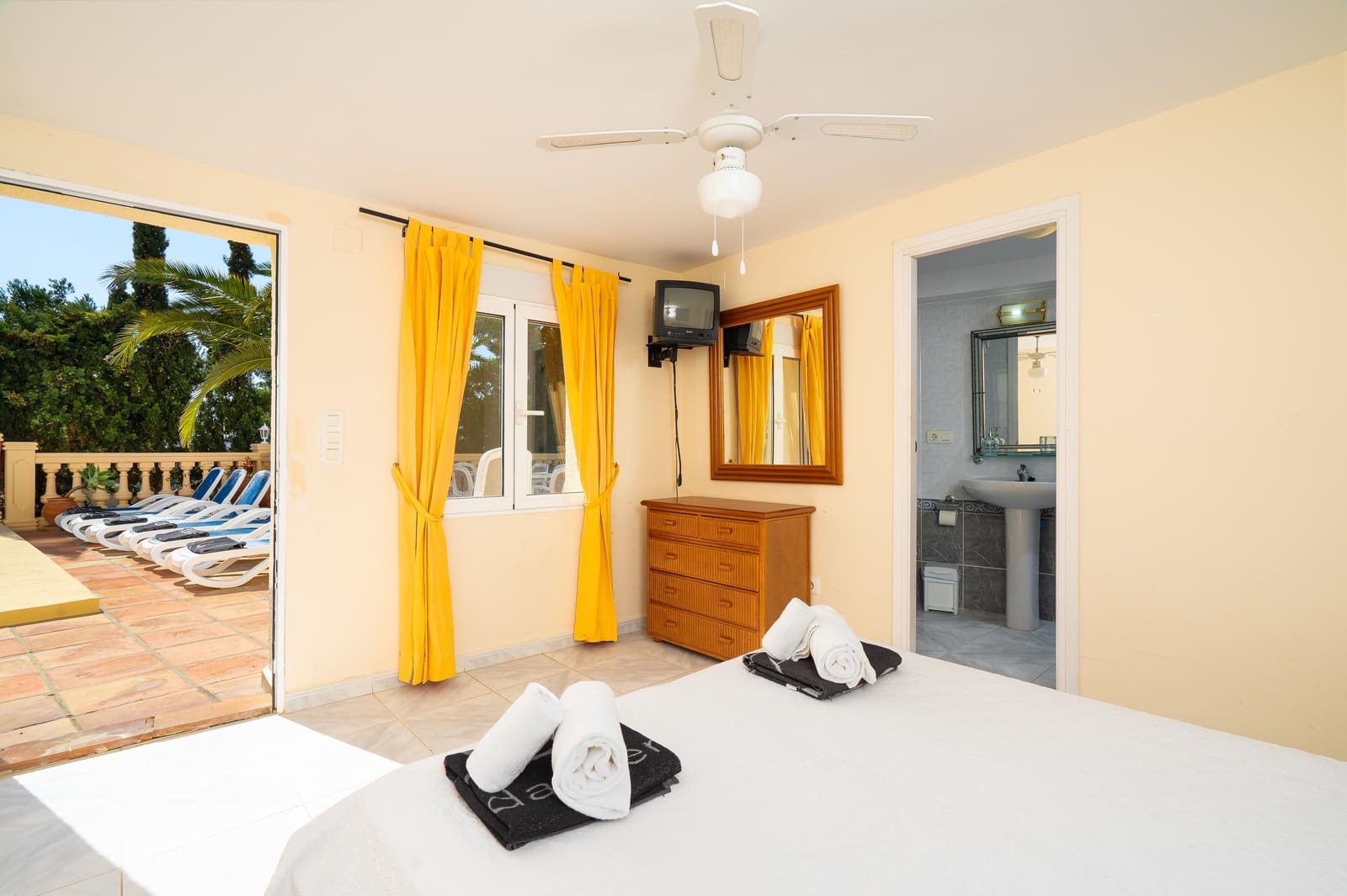 5 sypialnia Willa na kwatery wakacyjne w Javea / Xabia z basenem garażem - 1 713 € (Ref: 3713002)