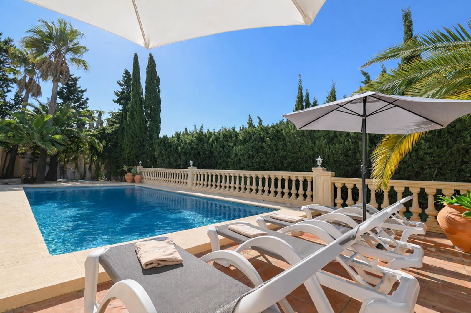 5 bedroom Villa for holiday rental in Javea / Xabia with pool garage - € 1,713 (Ref: 3713002)