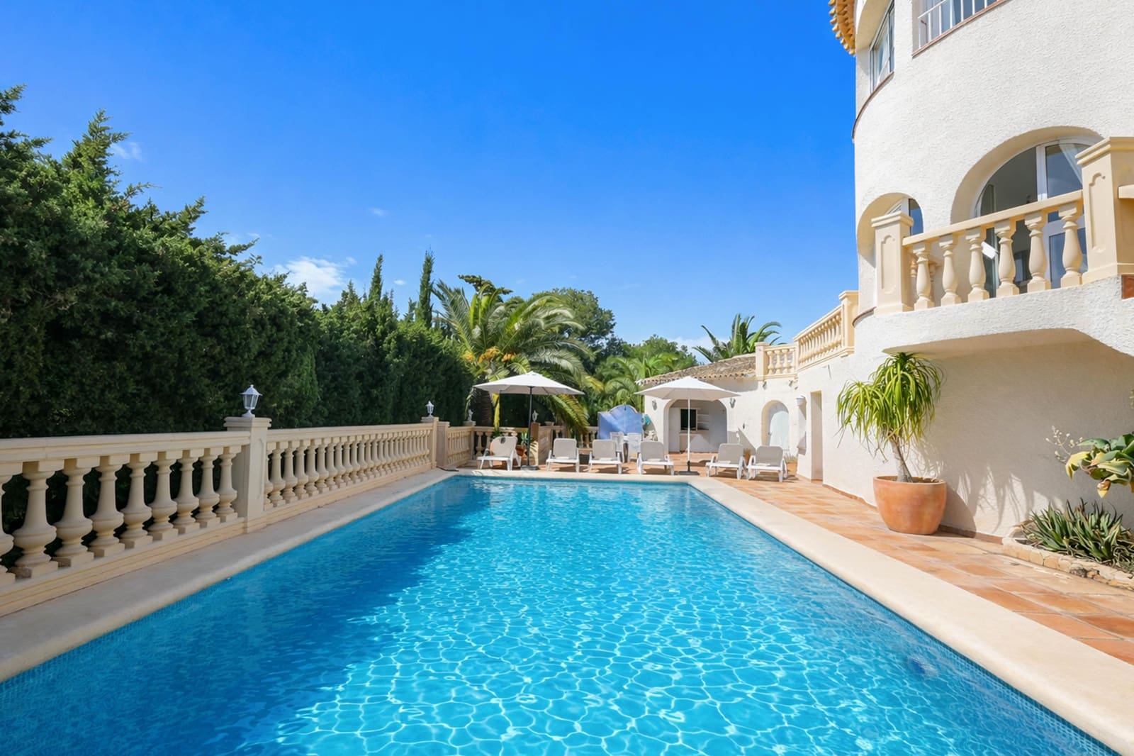 5 bedroom Villa for holiday rental in Javea / Xabia with pool garage - € 1,713 (Ref: 3713002)