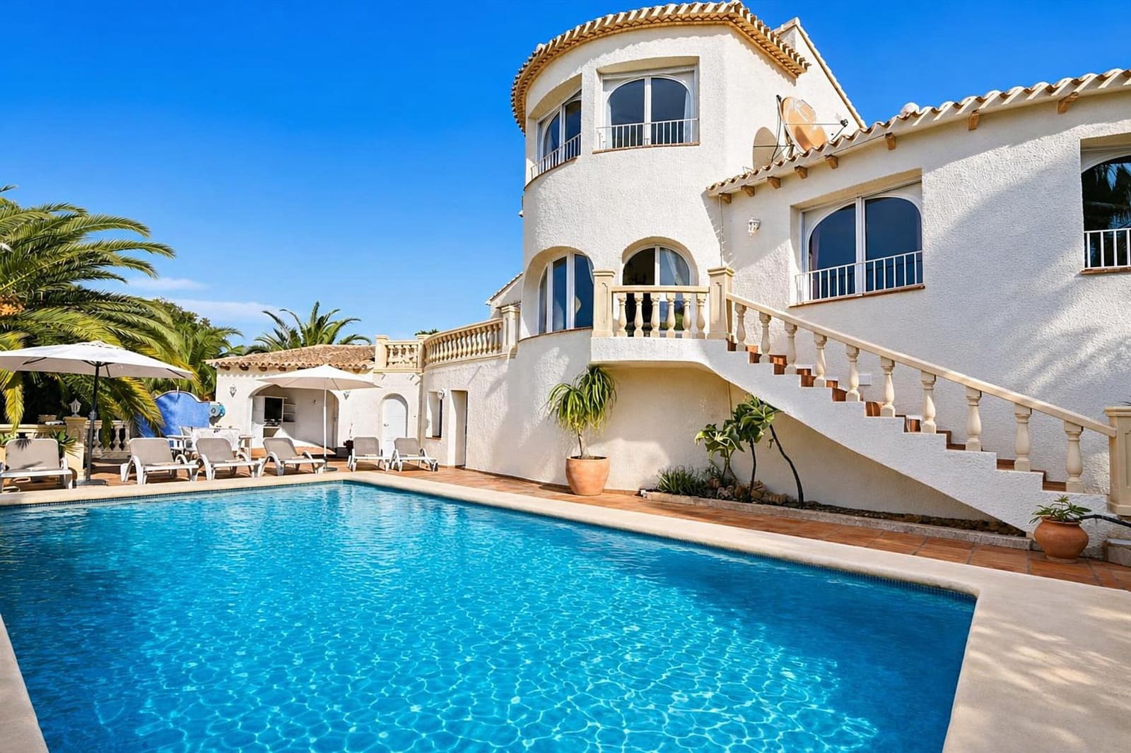 5 bedroom Villa for holiday rental in Javea / Xabia with pool garage - € 1,713 (Ref: 3713002)