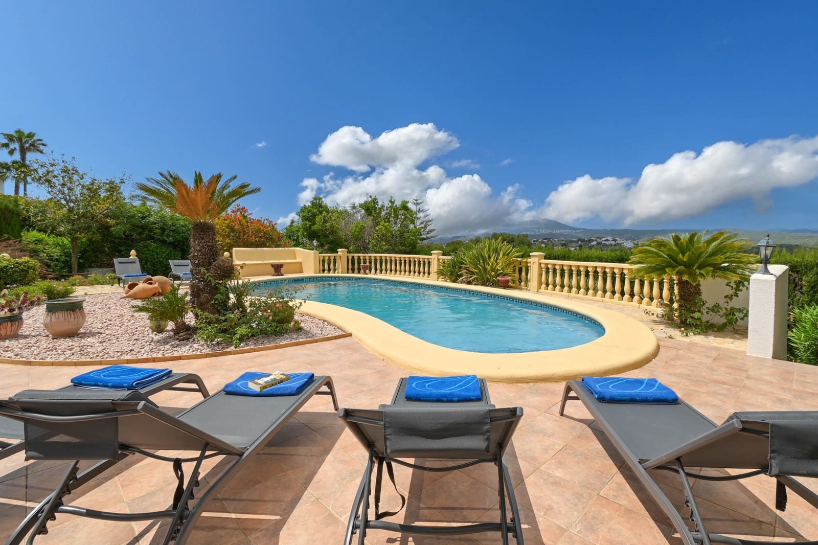 4 sovrum Villa för semesterbostäder i Javea / Xabia med pool garage - 612 € (Ref: 3713012)