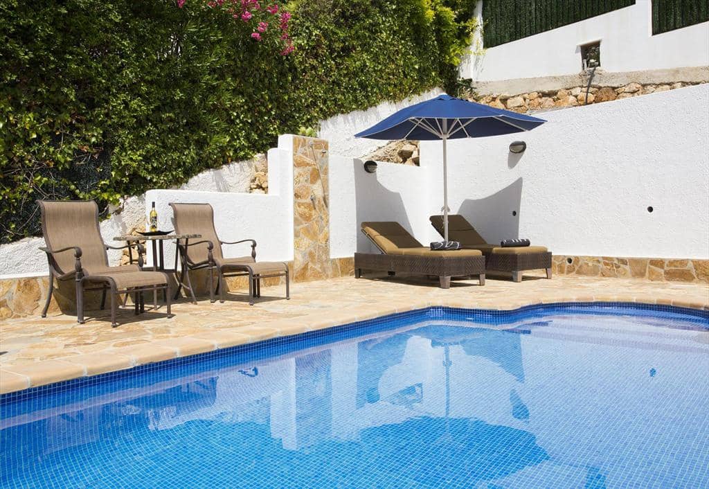 4 slaapkamer Villa voor vakantieverhuur in Javea / Xabia met zwembad garage - € 1.077 (Ref: 3713030)