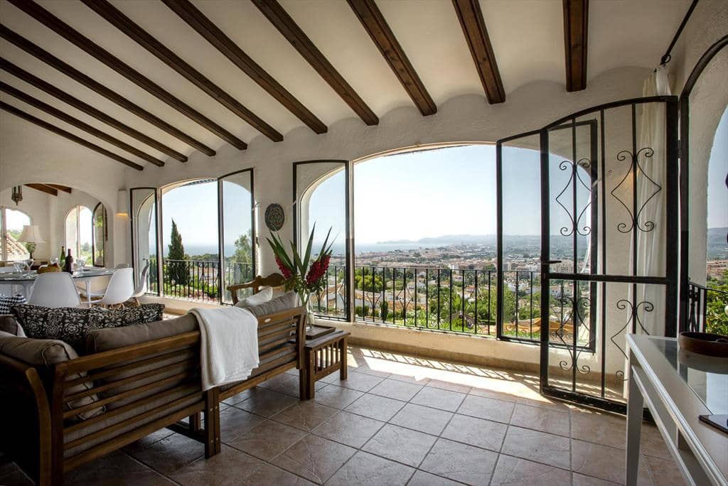 4 slaapkamer Villa voor vakantieverhuur in Javea / Xabia met zwembad garage - € 1.077 (Ref: 3713030)