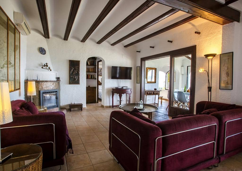 4 slaapkamer Villa voor vakantieverhuur in Javea / Xabia met zwembad garage - € 1.077 (Ref: 3713030)