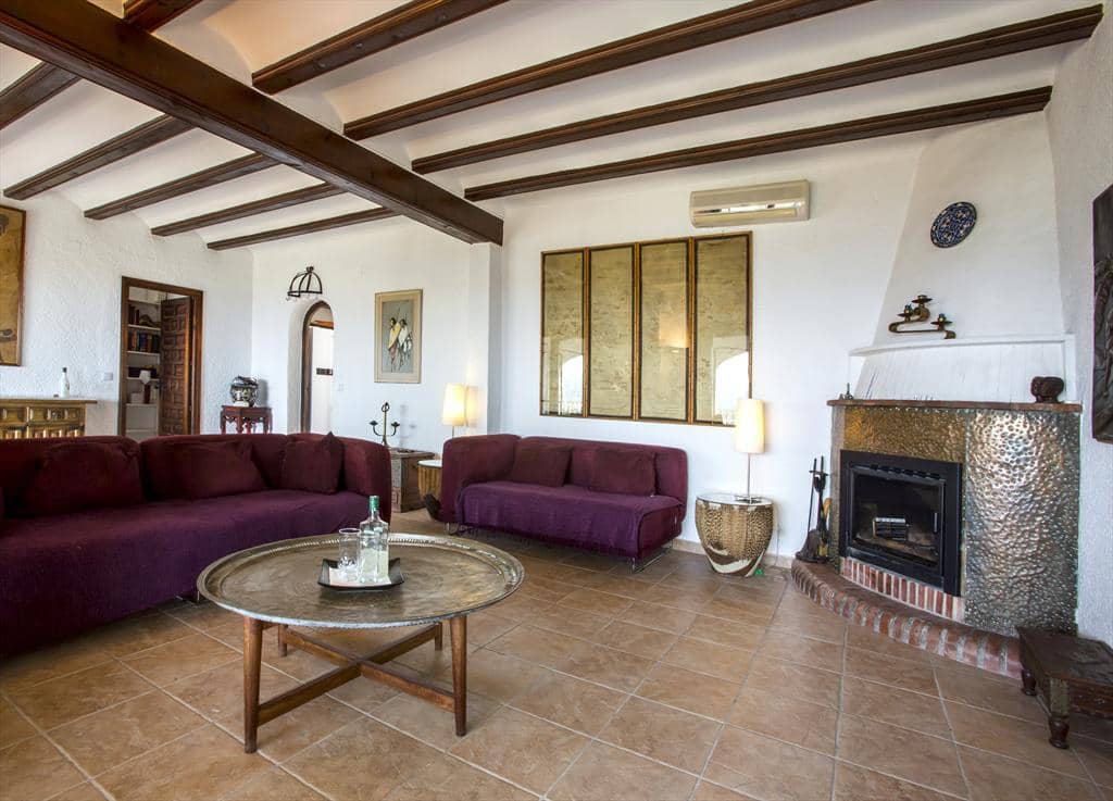 4 slaapkamer Villa voor vakantieverhuur in Javea / Xabia met zwembad garage - € 1.077 (Ref: 3713030)