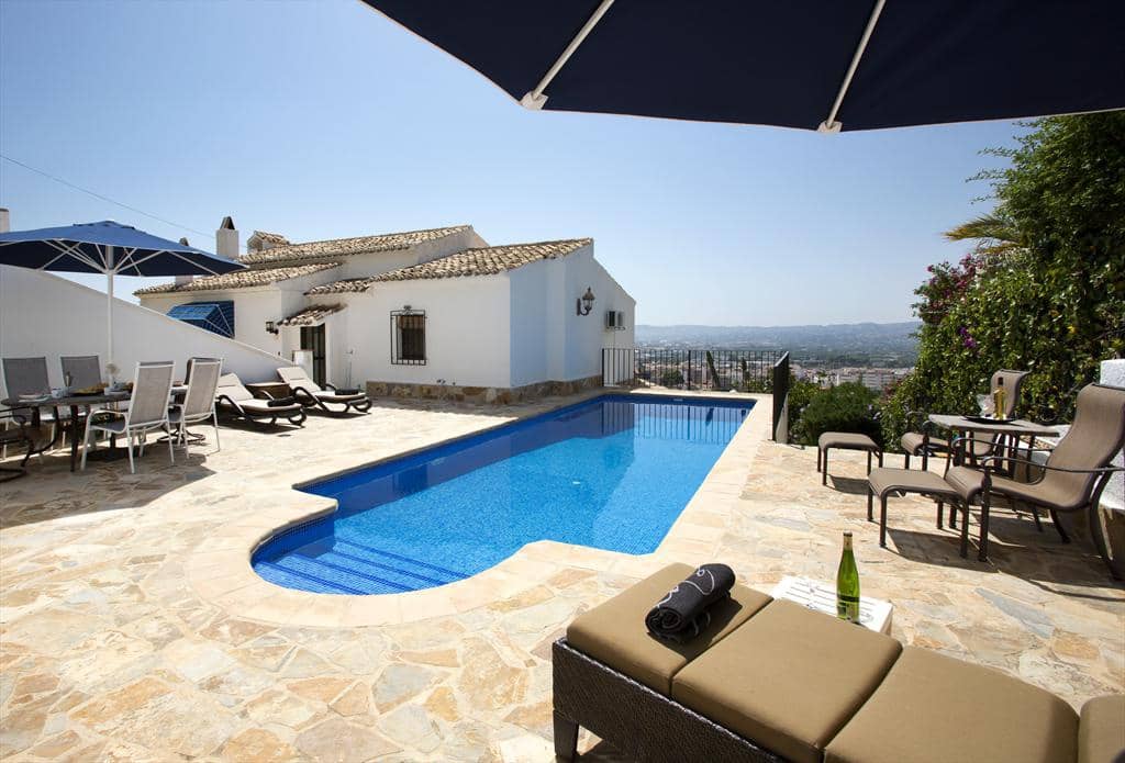 4 slaapkamer Villa voor vakantieverhuur in Javea / Xabia met zwembad garage - € 1.077 (Ref: 3713030)