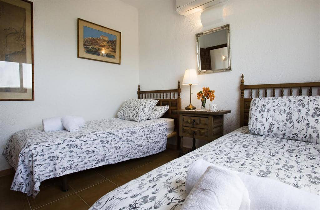 4 slaapkamer Villa voor vakantieverhuur in Javea / Xabia met zwembad garage - € 1.077 (Ref: 3713030)