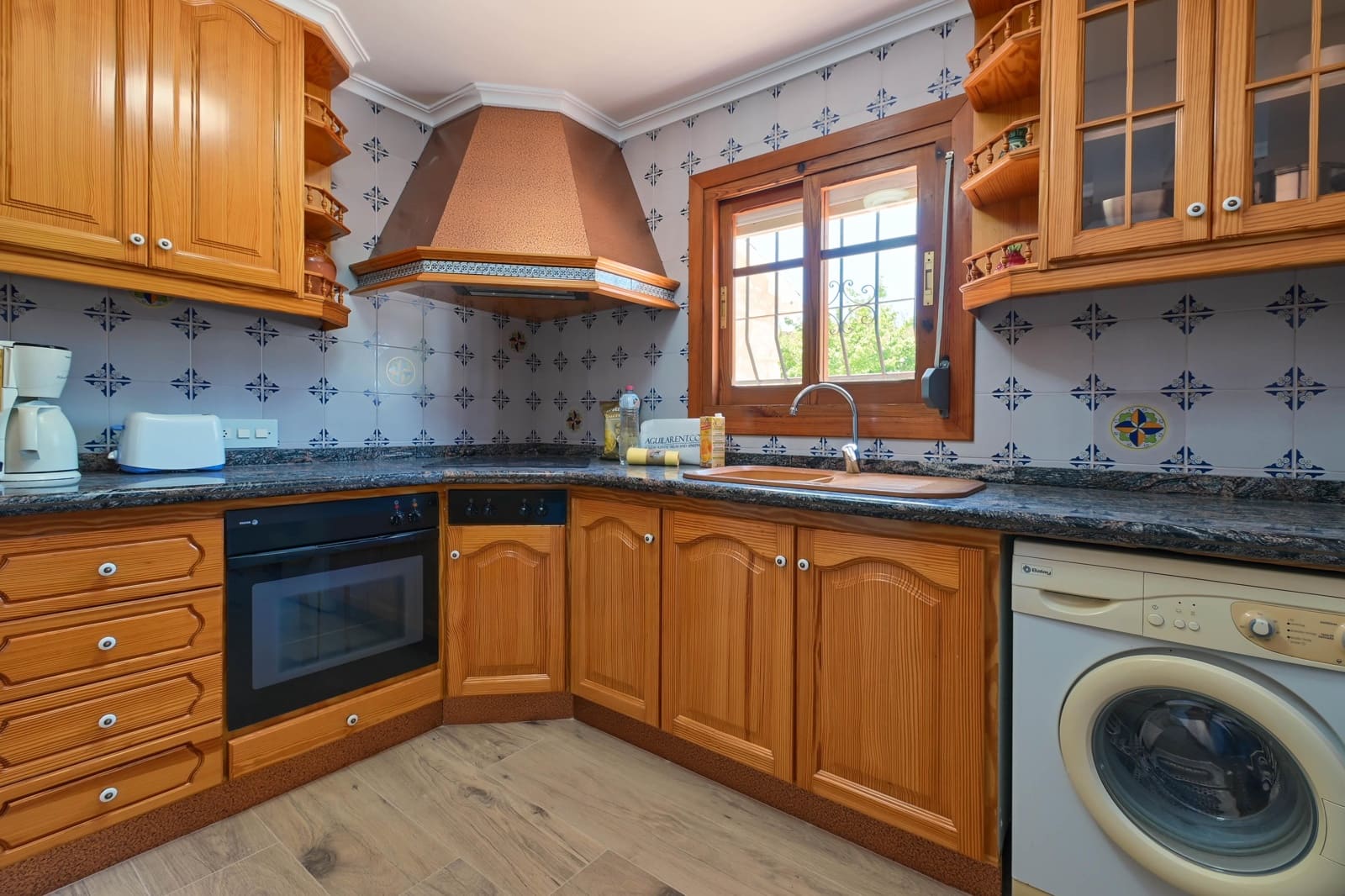 3 makuuhuone Maalaistalo lomavuokrausta paikassa Javea / Xabia mukana uima-altaan 
autotalli - 491 € (Ref: 3777683)