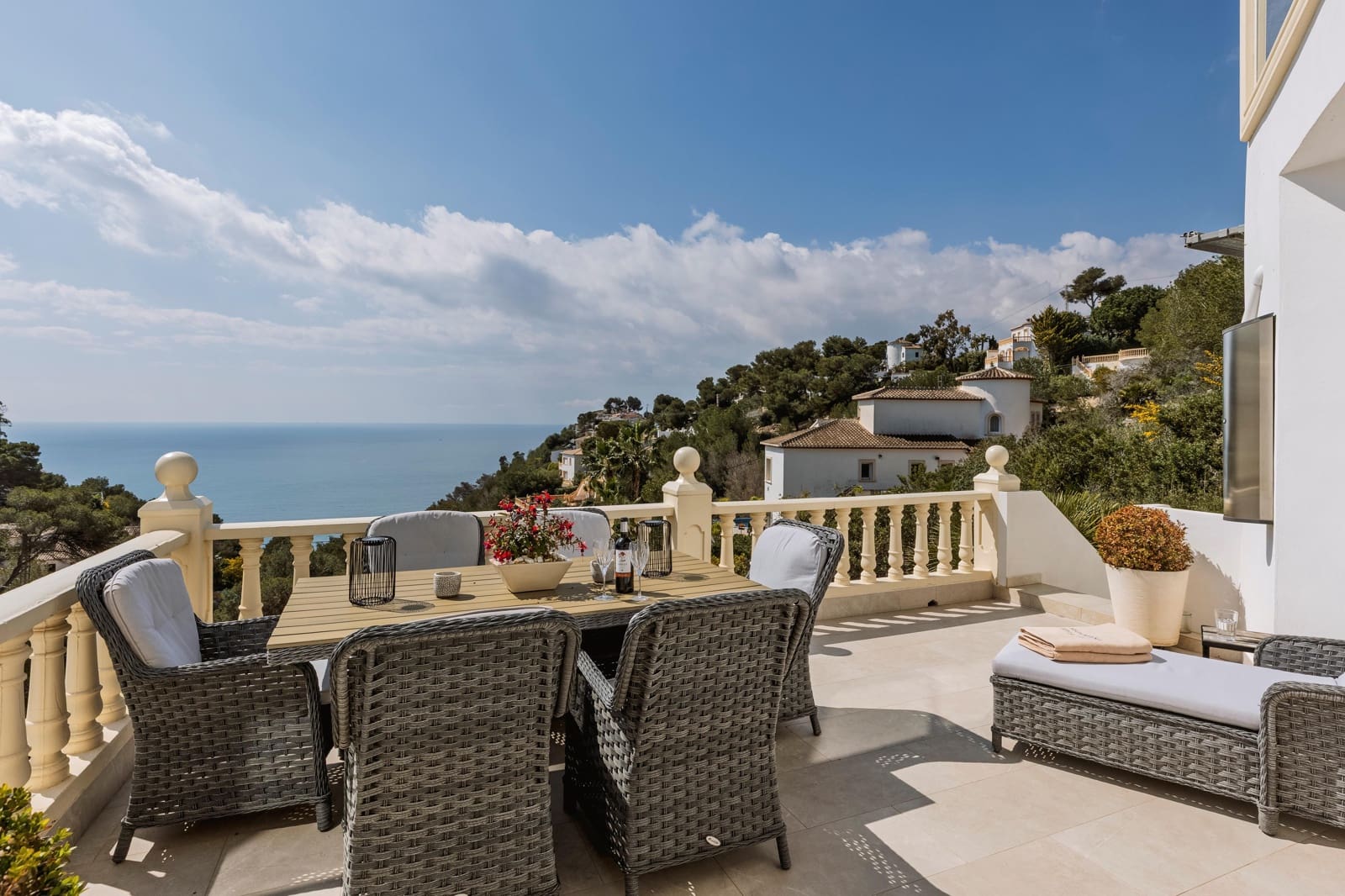 3 bedroom Villa for holiday rental in Javea / Xabia with pool garage - € 978 (Ref: 3777707)