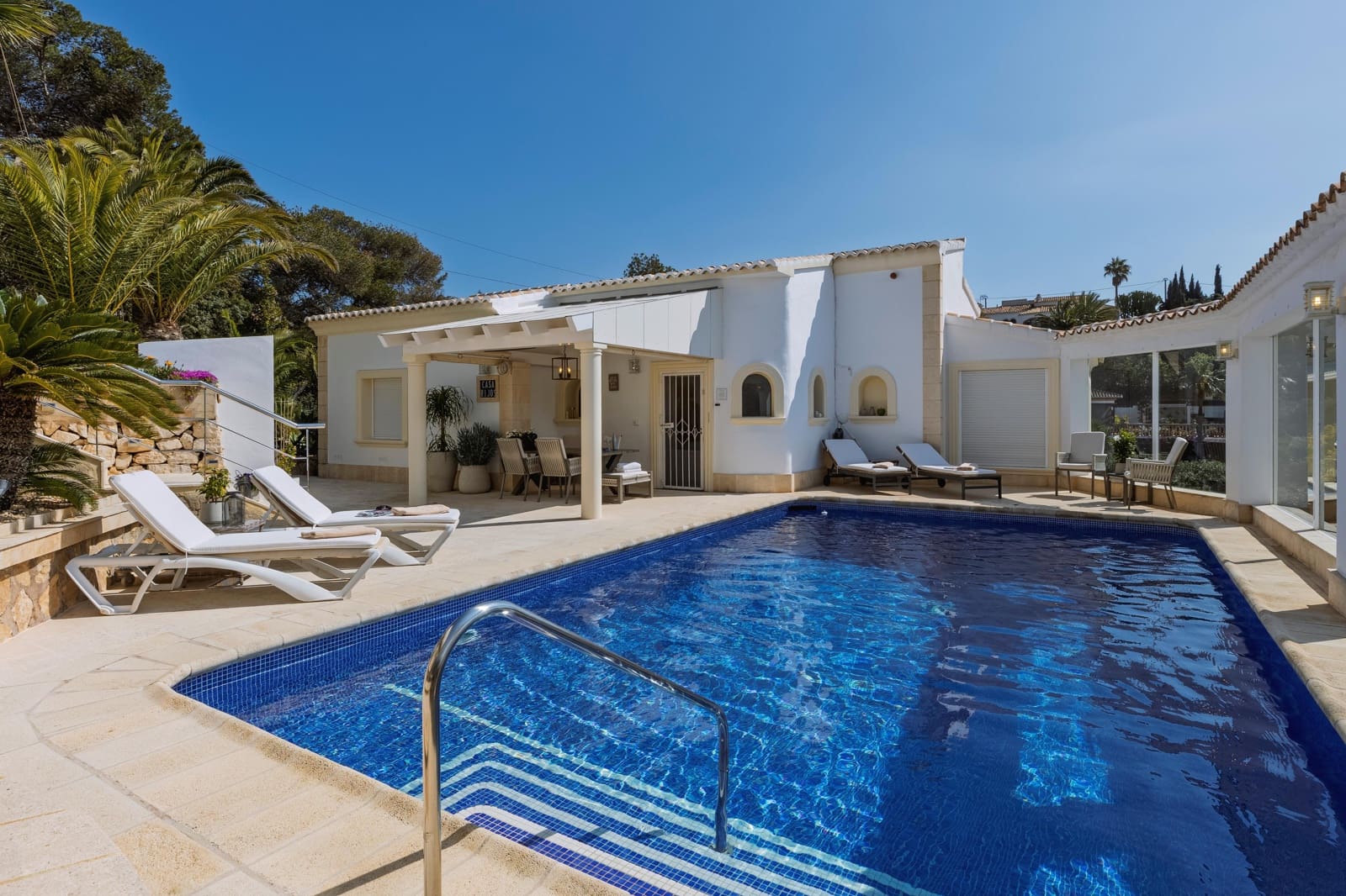 3 bedroom Villa for holiday rental in Javea / Xabia with pool garage - € 978 (Ref: 3777707)