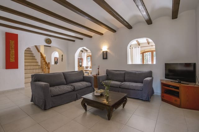 3 makuuhuone Huvila lomavuokrausta paikassa Cap Martí - El Tossalet - Pinomar, Javea / Xàbia mukana uima-altaan 
autotalli - 920 € (Ref: 3799226)