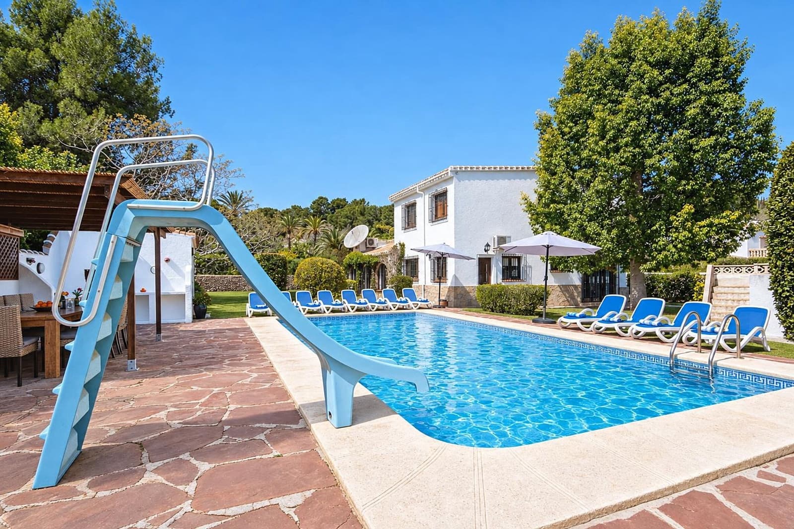 3 bedroom Villa for holiday rental in Javea / Xabia with pool garage - € 920 (Ref: 3799226)