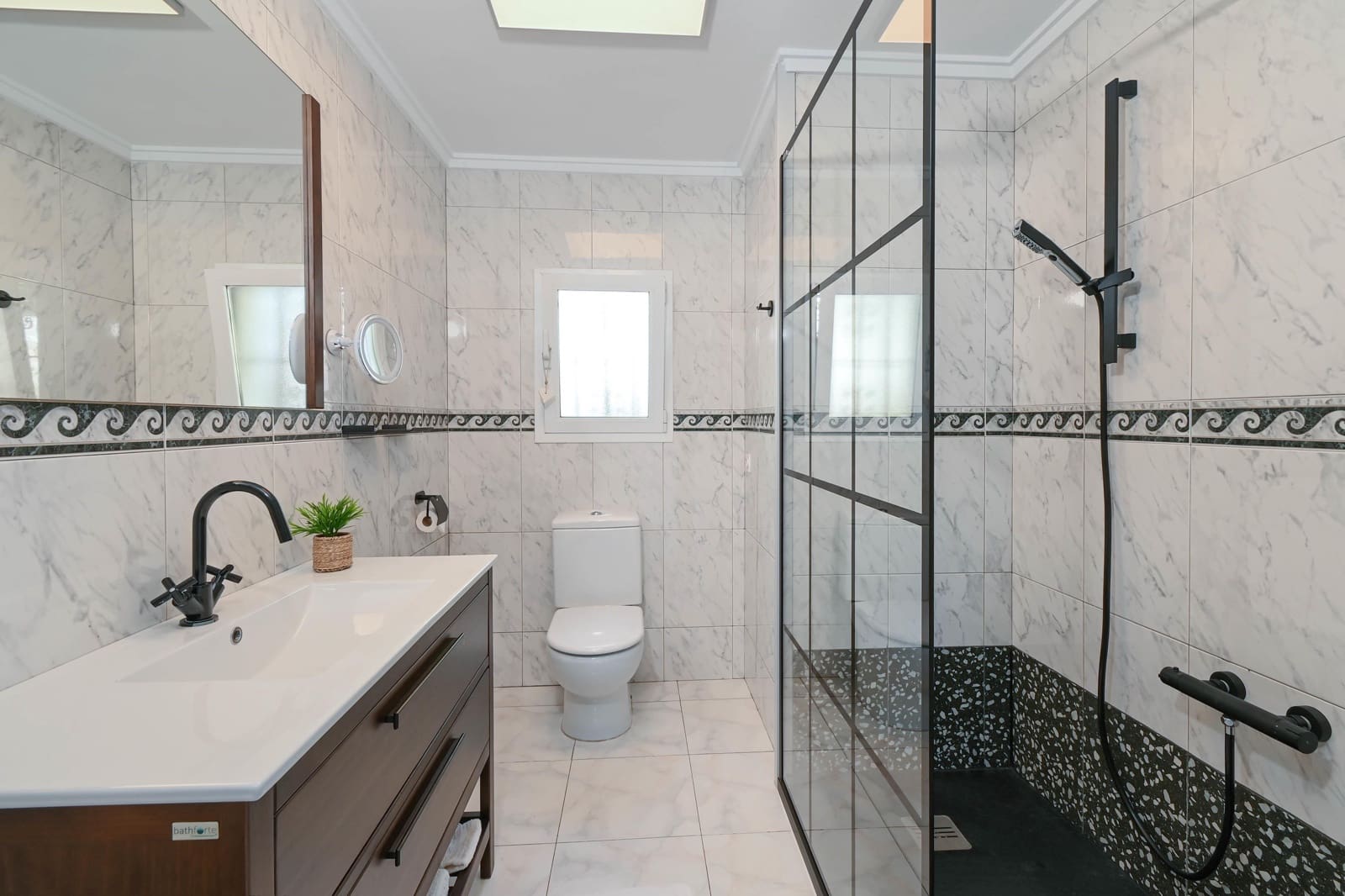 4 makuuhuone Huvila lomavuokrausta paikassa Javea / Xabia mukana uima-altaan 
autotalli - 1 300 € (Ref: 3799237)