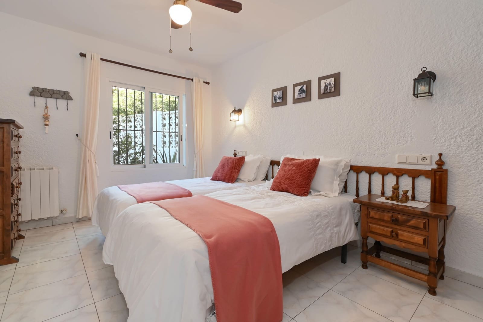 4 makuuhuone Huvila lomavuokrausta paikassa Javea / Xabia mukana uima-altaan 
autotalli - 1 300 € (Ref: 3799237)