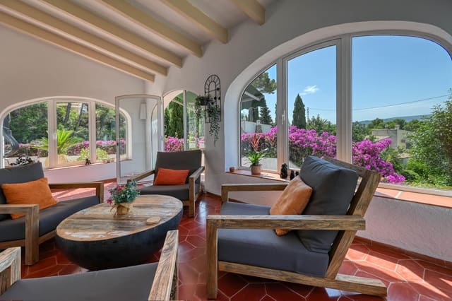 4 makuuhuone Huvila lomavuokrausta paikassa Montgó - Ermita, Javea / Xàbia mukana uima-altaan 
autotalli - 1 300 € (Ref: 3799237)