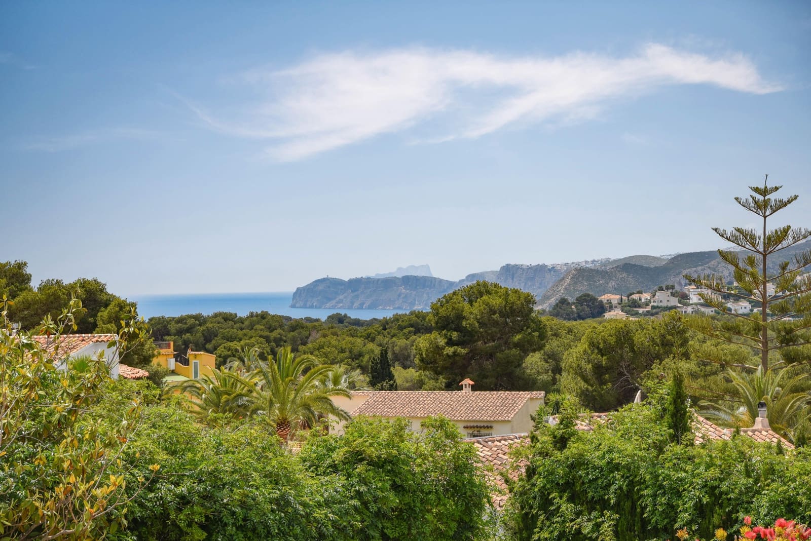 3 slaapkamer Villa voor vakantieverhuur in Javea / Xabia met zwembad garage - € 532 (Ref: 3799249)