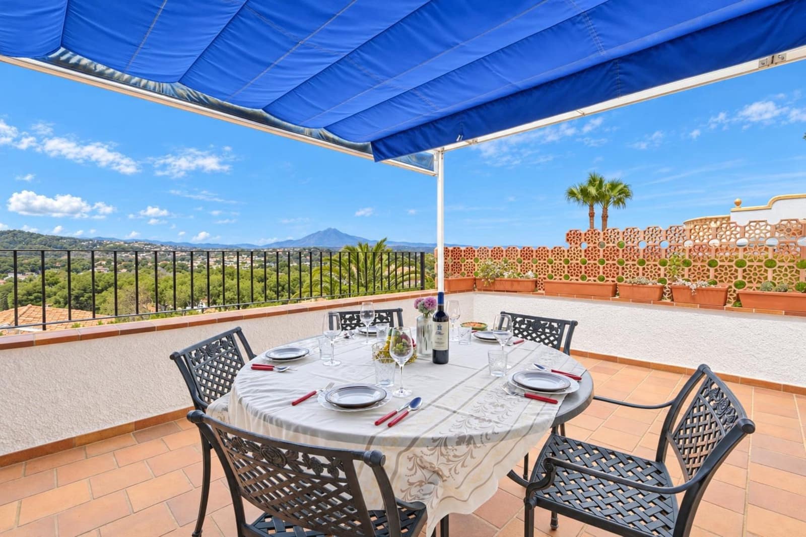 Villa/Maison de 3 chambres de location de vacances à Javea / Xabia avec piscine garage - 532 € (Ref: 3799249)