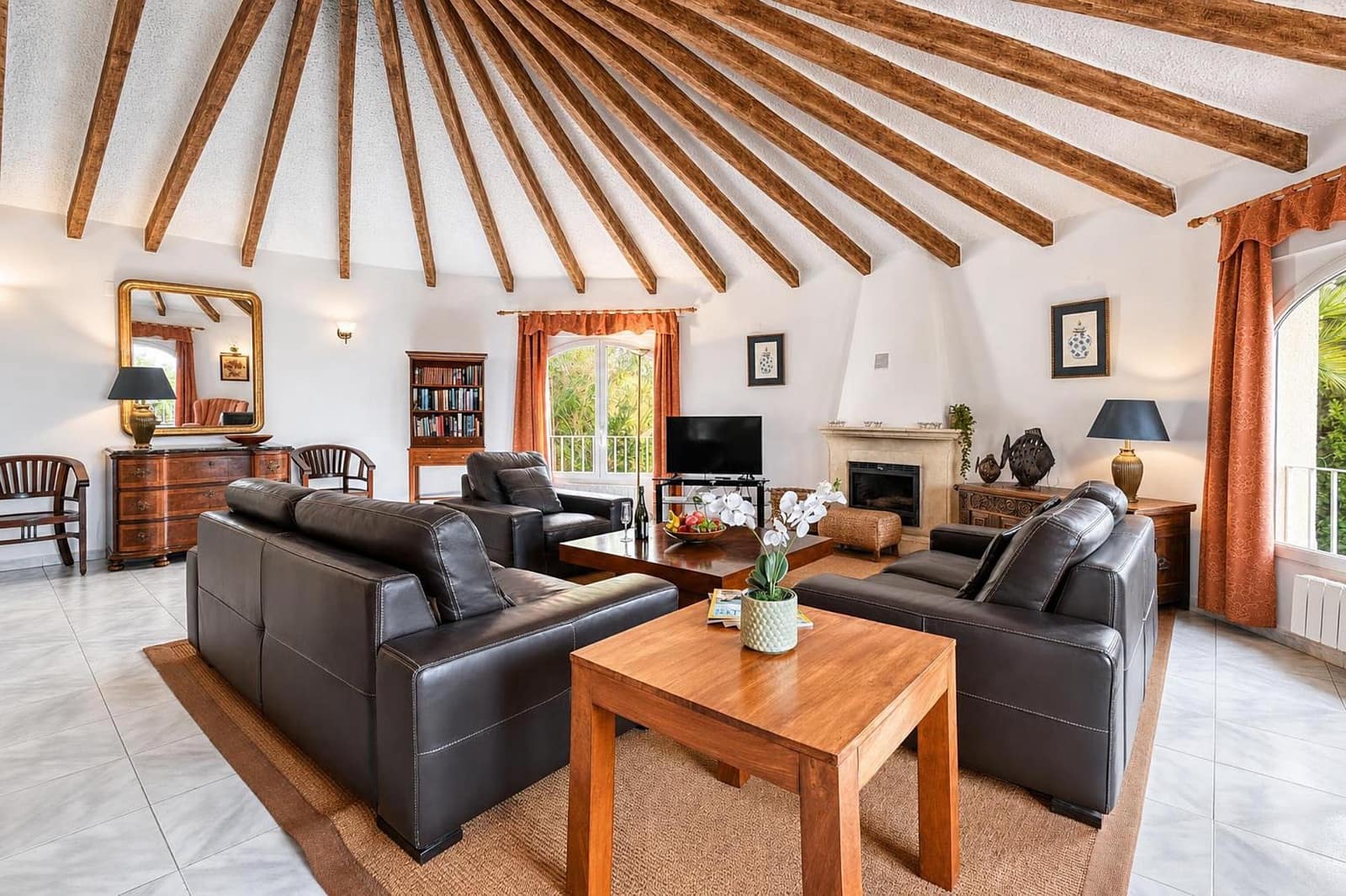 4 slaapkamer Villa voor vakantieverhuur in Javea / Xabia met zwembad garage - € 1.516 (Ref: 3799261)