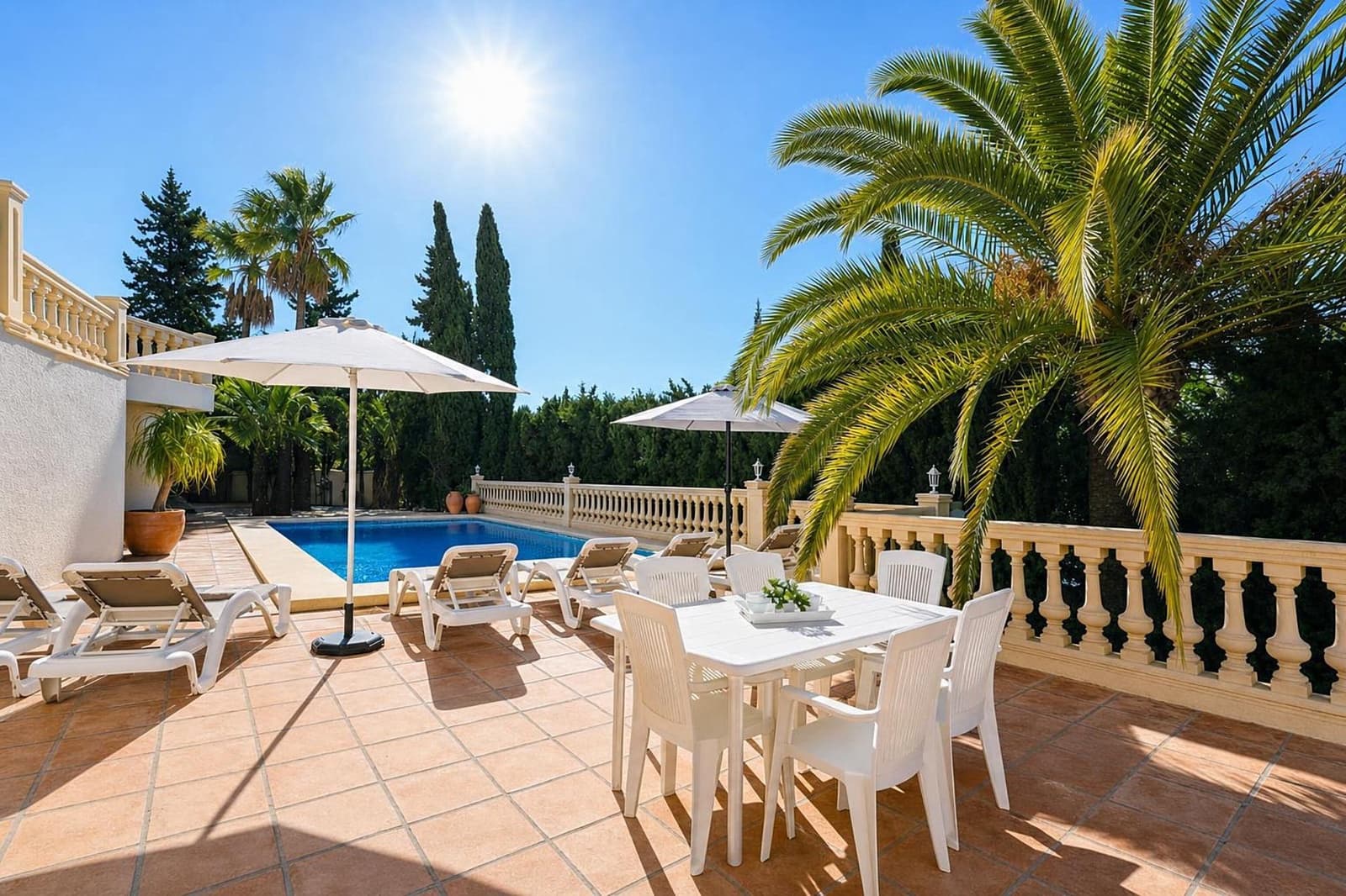 4 slaapkamer Villa voor vakantieverhuur in Javea / Xabia met zwembad garage - € 1.516 (Ref: 3799261)
