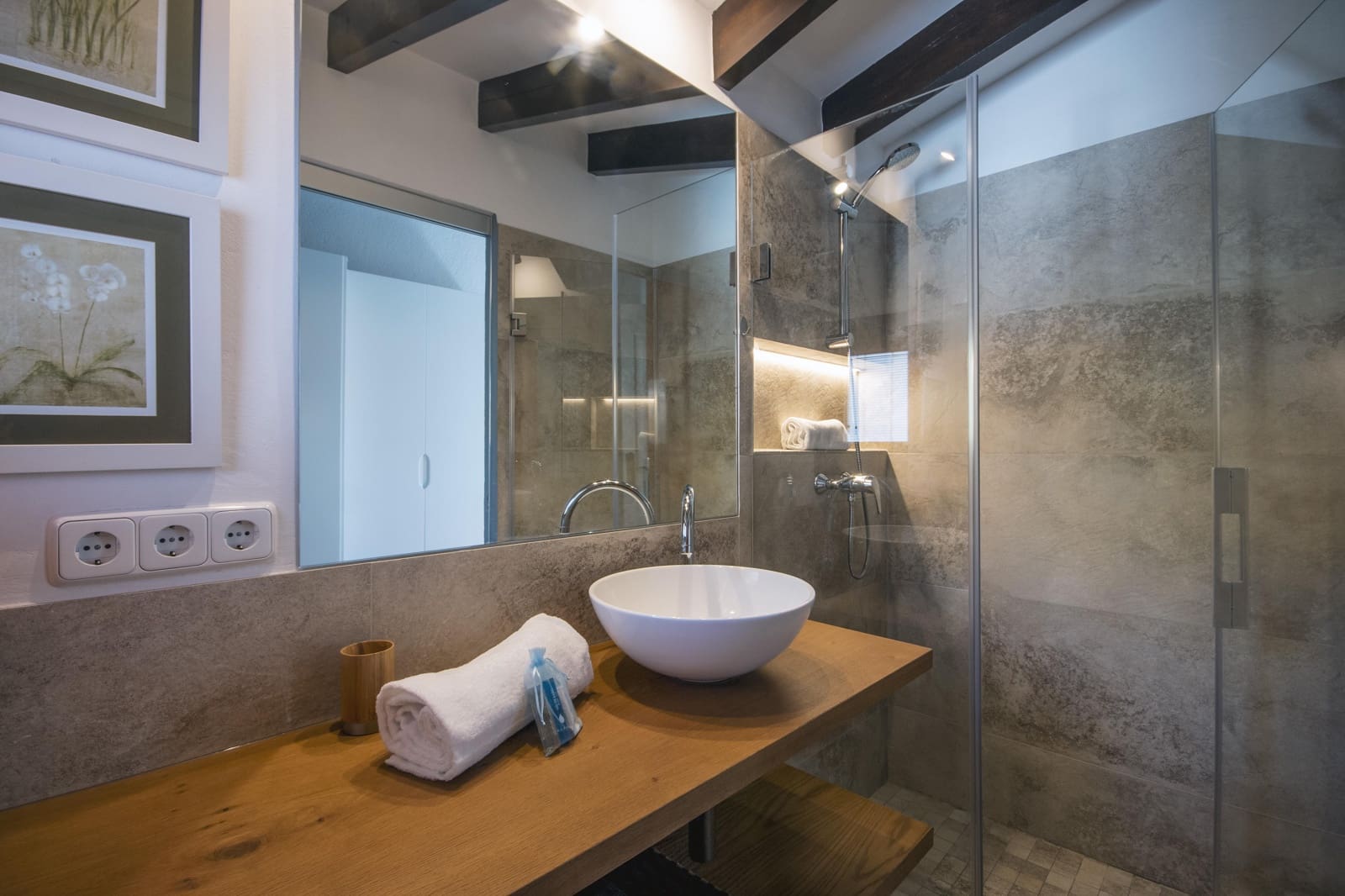 2 slaapkamer Villa voor vakantieverhuur in Moraira met zwembad garage - € 854 (Ref: 3799279)