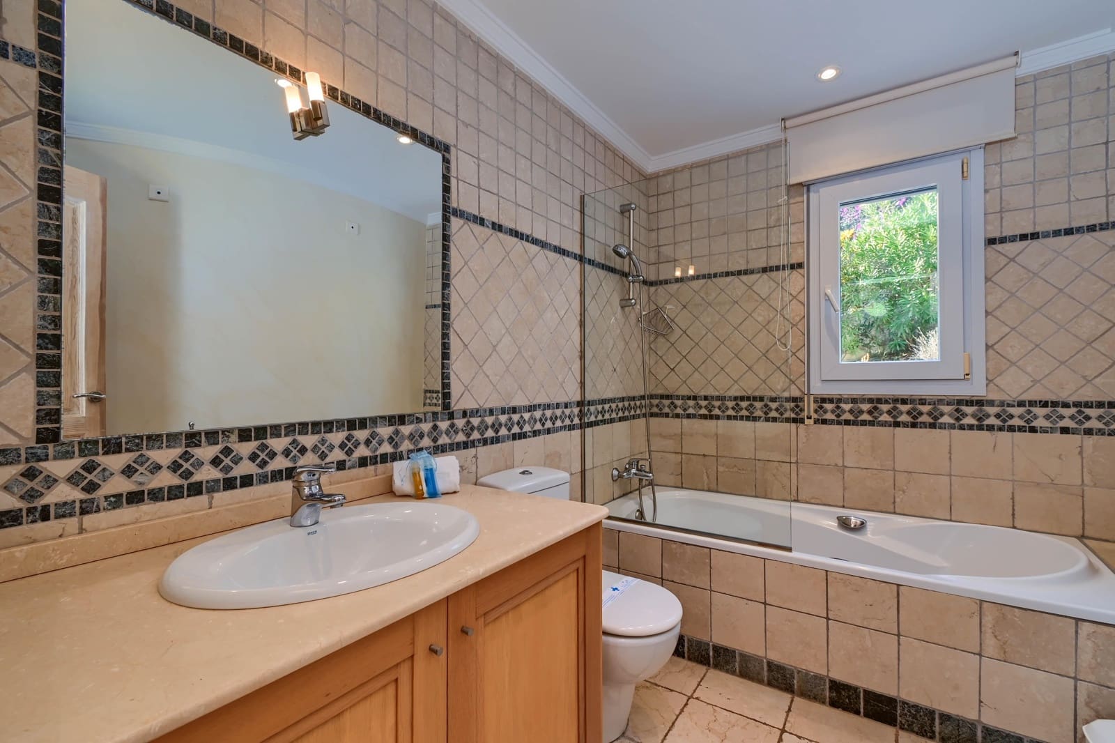   2 soveværelse   ferieVilla i Javea / Xabia   med   swimmingpool  garage  - € 567 (Ref: 3808554)