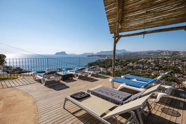 3 bedroom Villa for holiday rental in El Portet - Pla de Mar, Teulada-Moraira with pool garage - € 1,276 (Ref: 3928602)