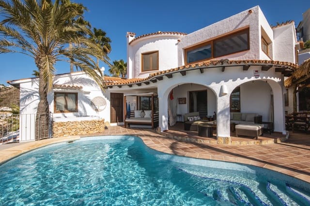 3 bedroom Villa for holiday rental in El Portet - Pla de Mar, Teulada-Moraira with pool garage - € 1,276 (Ref: 3928602)