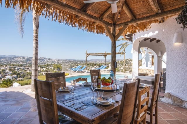 3 bedroom Villa for holiday rental in El Portet - Pla de Mar, Teulada-Moraira with pool garage - € 1,276 (Ref: 3928602)