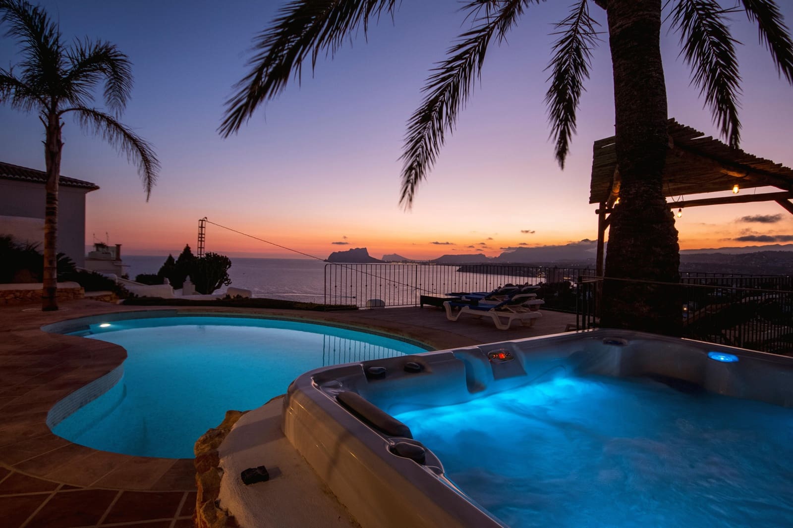 Chalet de 3 habitaciones en Moraira en alquiler vacacional con piscina garaje - 1.648 € (Ref: 3928602)