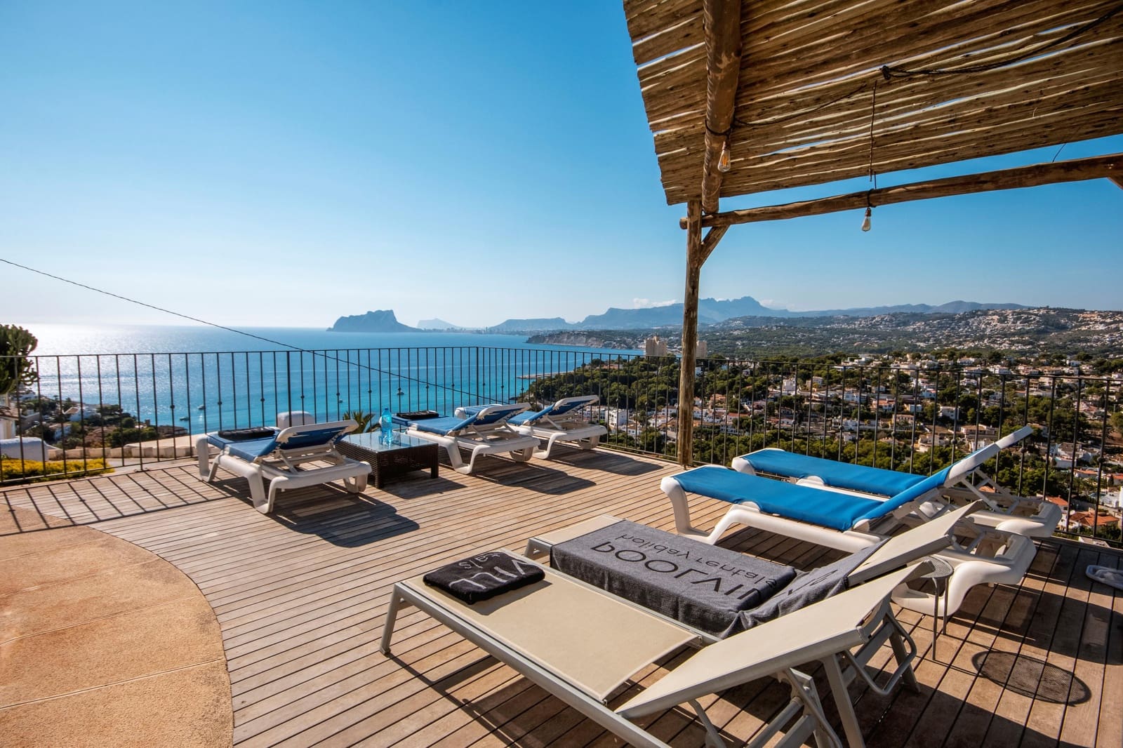 Chalet de 3 habitaciones en Moraira en alquiler vacacional con piscina garaje - 1.648 € (Ref: 3928602)