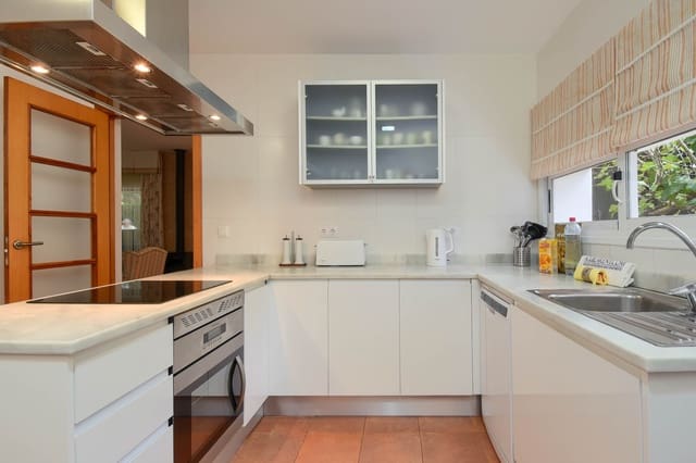 Chalet de 4 habitaciones en Adsubia, Javea / Xàbia en alquiler vacacional con piscina garaje - 1.048 € (Ref: 3928605)